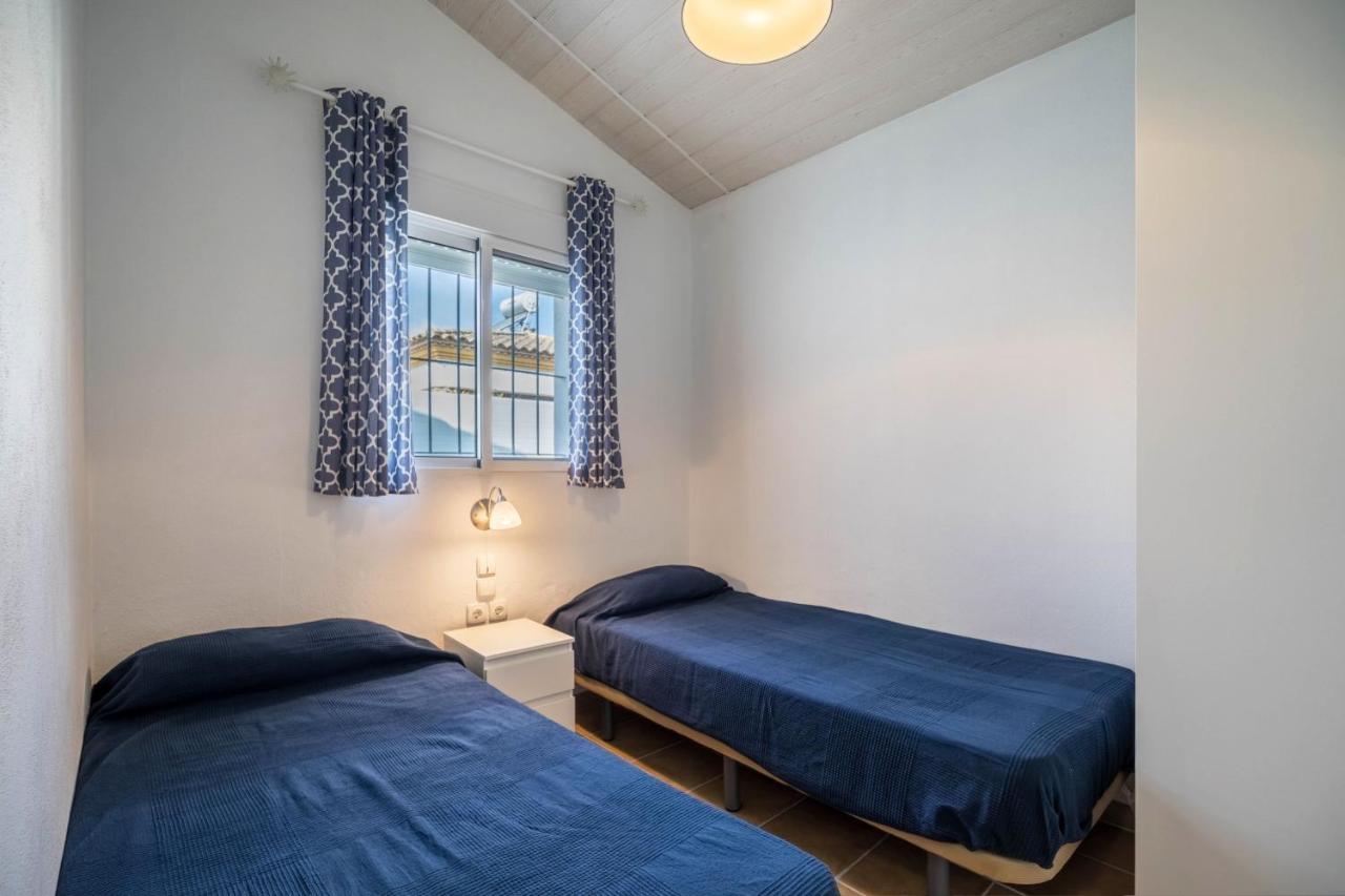 La Casita Azul - Mayores De 25 Chiclana de la Frontera Bagian luar foto